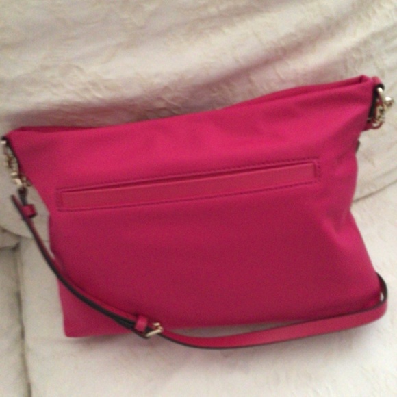 Henri bendel crossbody bag pink nylon new condition light an cute - Picture 3 of 4